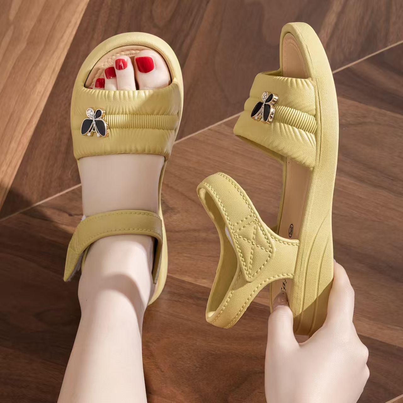 Women's One Word Flat Sole Bea - đánh giá và giá Velcro Strap Sandal