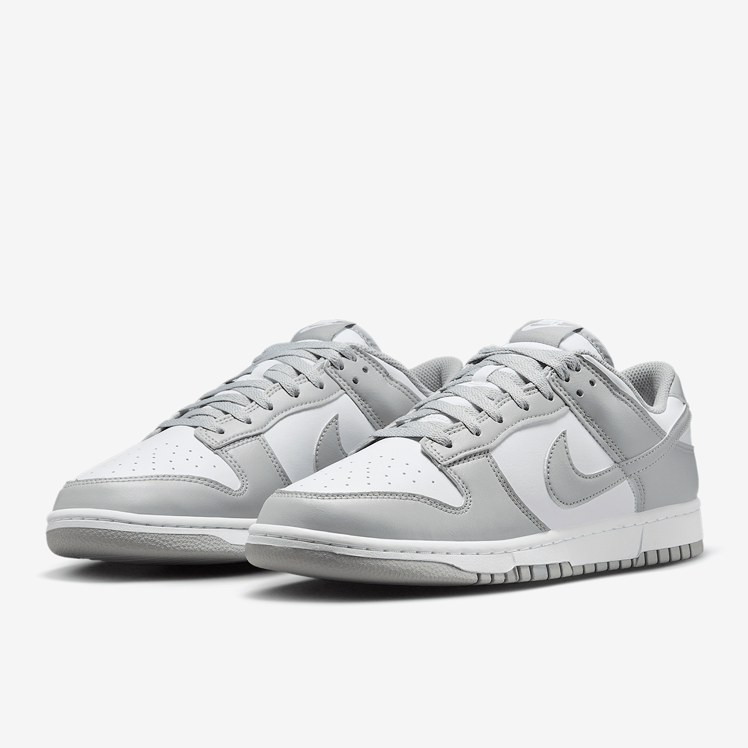 Nike Authentic Dunk Low Retro  - đánh giá và giá Men Shoes On Sale Nike